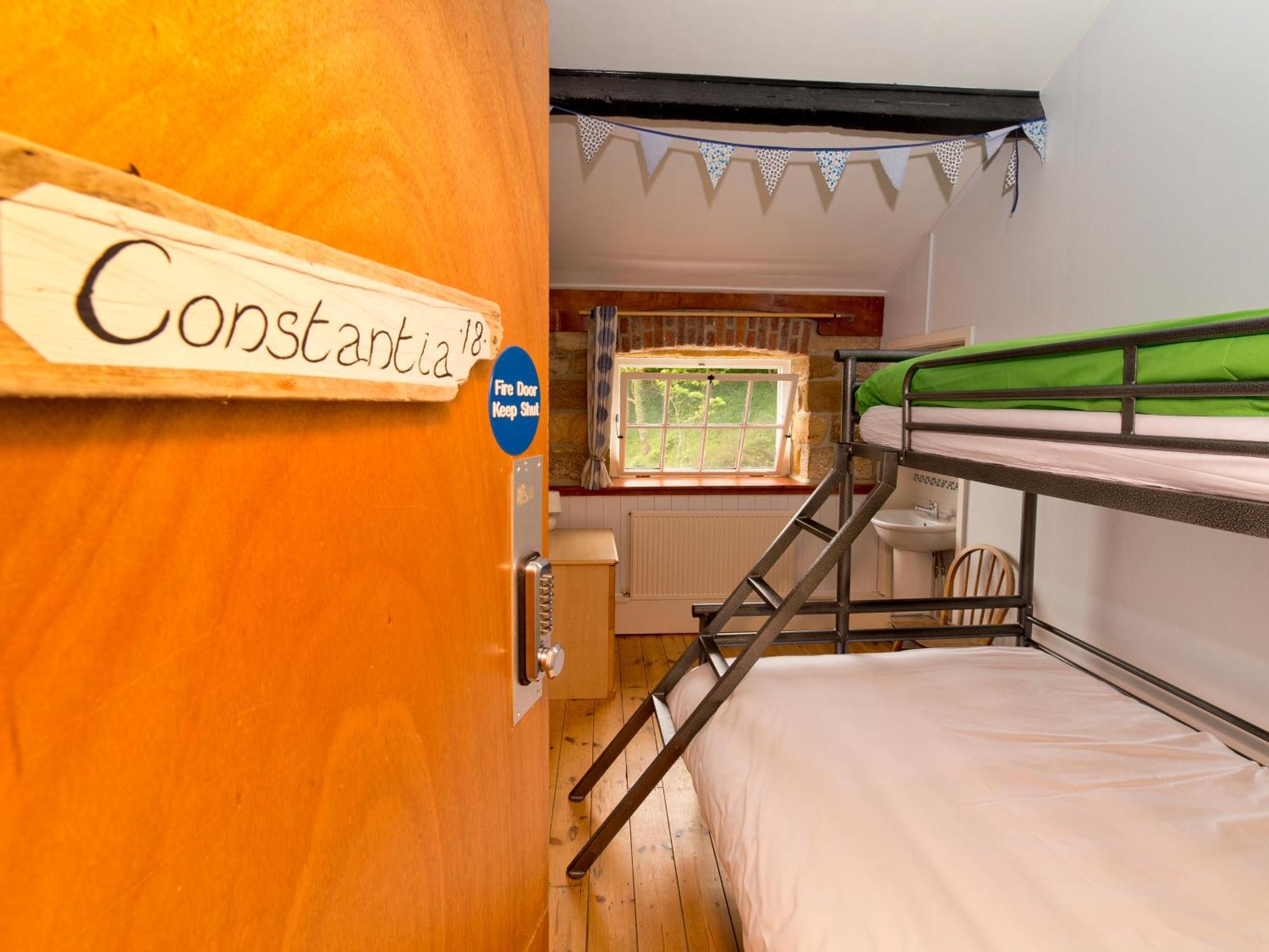 3 Bed Double Private Room Shared Bathroom